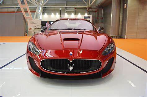 Bologna, tra il Tridente del Nettuno e la Maserati c’è una connessione: ecco perché