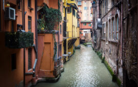 Lo sapevate? C’è una finestrella nascosta sulla piccola Venezia di Bologna