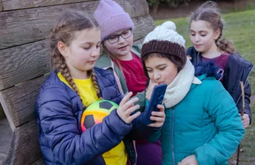 Social e giovani, Google e Meta ritenute responsabili della dipendenza