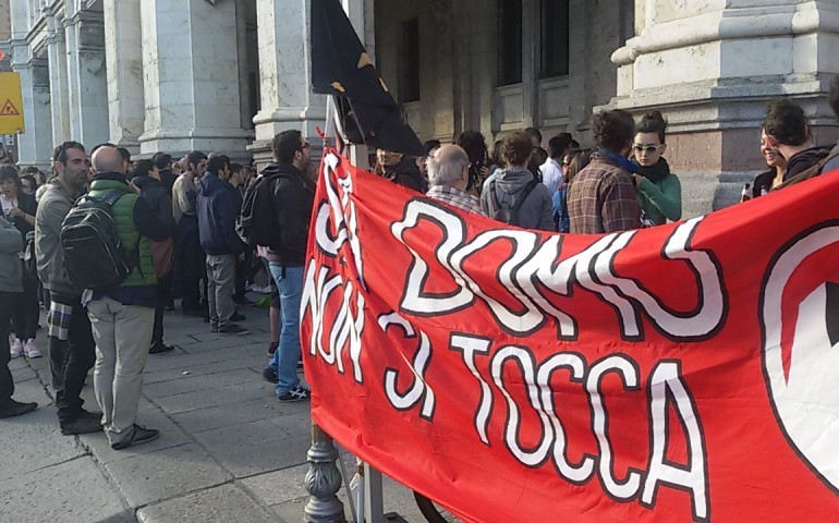 Sa Domu non si tocca: sit in di protesta contro la mozione che chiede lo sgombero del centro sociale