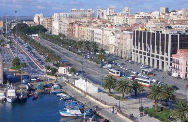 Cagliari - veduta sul porto