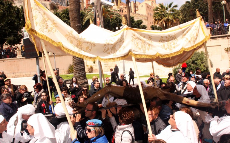 Cagliari: le antiche tradizioni si rinnovano nei suggestivi riti pasquali