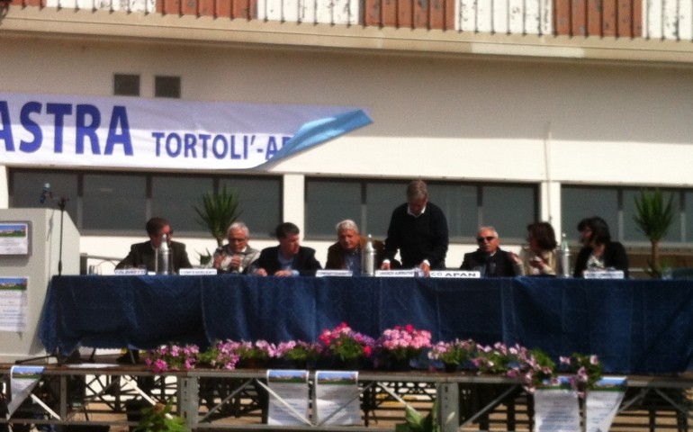 manifestazione riapertura aeroporto