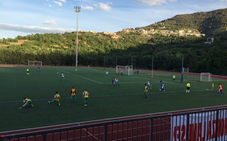 Calcio. Alla Frassinetti la Supercoppa regionale: sfugge il triplete al Lanusei. Rigori amari.