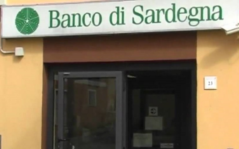 Decimomannu. Rapina al Banco di Sardegna: minacciano gli impiegati con un taglierino e fuggono con mille euro