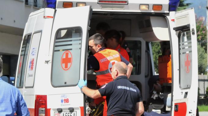 Incidente mortale a Margine Rosso: perde la vita un motociclista di 32 anni.