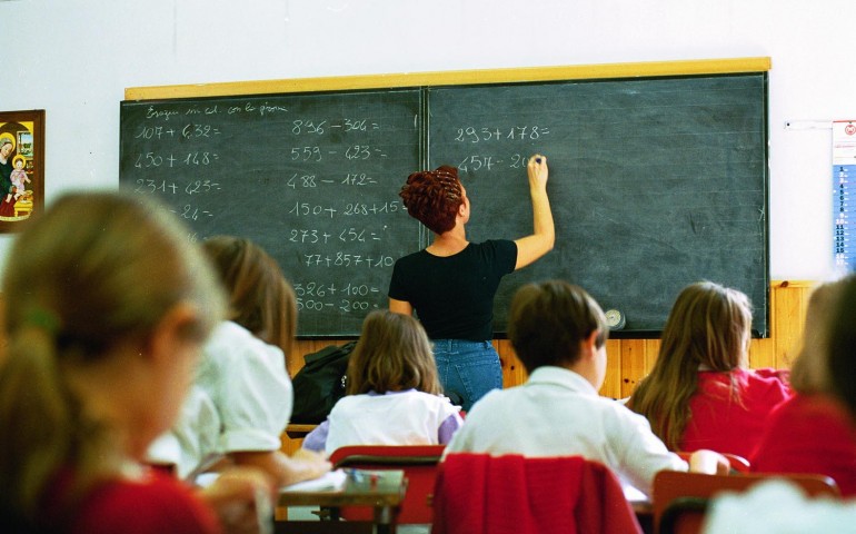 Scuola, pressing della Regione per la stabilizzazione degli insegnanti precari sardi