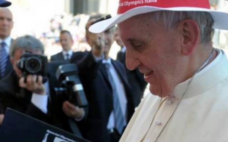 Gli atleti Special Olympics in visita da Papa Francesco prima di partire ai Giochi Mondiali di Los Angeles