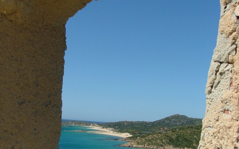 La Sardegna fa il pieno di vele blu: ben 4 località sul podio dei mari più puliti premiati da Legambiente