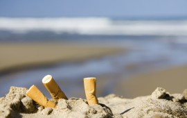 inquinamento-mozziconi-sigarette-citta-spiagge-danni-ambientali-iniziative-comuni-cittadini-1
