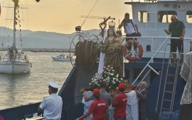 processione per la madonna di bonaria, cagliari