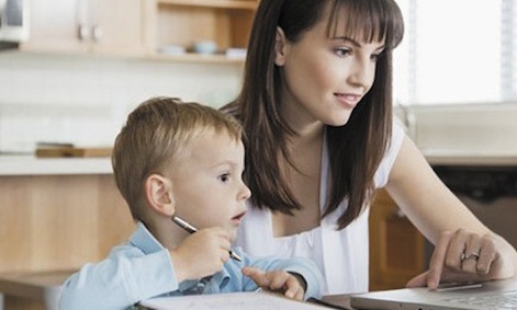 L’Università vicina alle mamme-studentesse. Arriva la tessera-baby