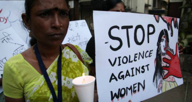 Orrore in India. Non paga una mazzetta e i poliziotti le danno fuoco. Morta donna 40enne.