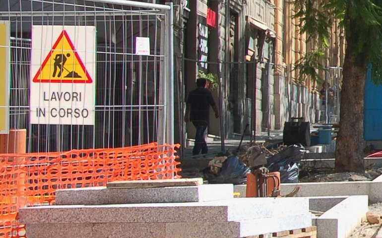 Lavori nel centro storico, divieto di transito e sosta tra piazza Yenne e via Sassari