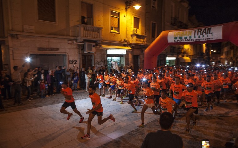1200 partecipanti all’Urban Trail. Vincono Alberto Sulis e Valentina Carta