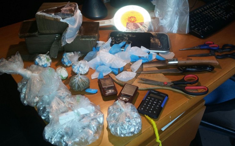Cagliari. Blitz antidroga della Squadra Mobile a Mulinu Becciu