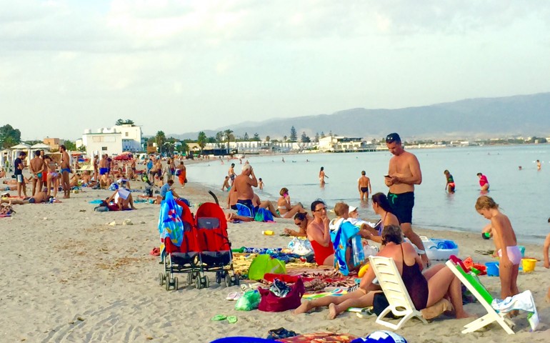 Ad ottobre tutti al mare. L’estate infinita del Poetto