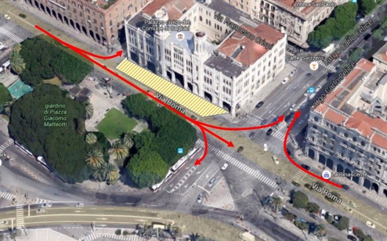 Chiusura al traffico di tre corsie di via Roma fronte Municipio.