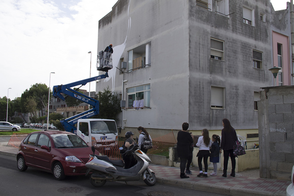 Nuovo look per Santa Teresa con giganteschi murales