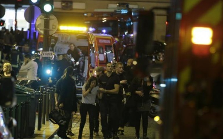 Matteo, cagliaritano a Parigi, testimone della strage: “non dormo da due giorni, il terrore è palpabile”