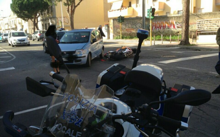 Cagliari.Auto contro scooter: centauro finisce in ospedale