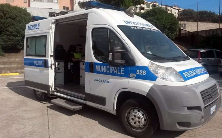 Cagliari, ragazzina di 13 anni investita da un bus mentre attraversava sulle strisce pedonali