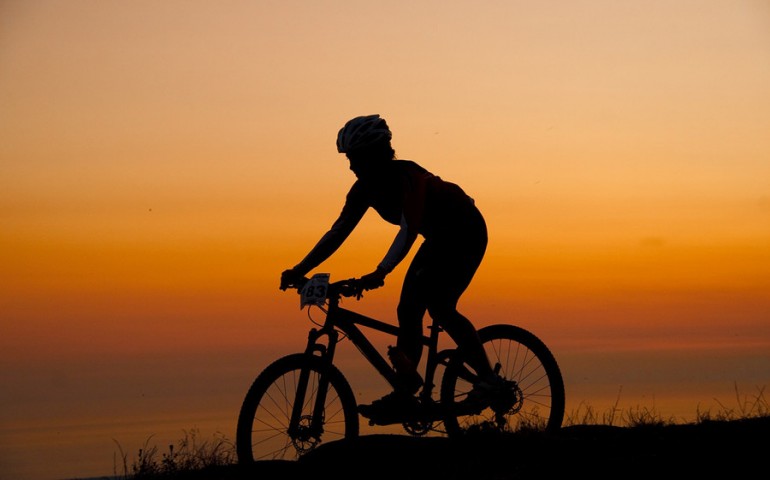 Pedalando sotto le stelle a Cagliari