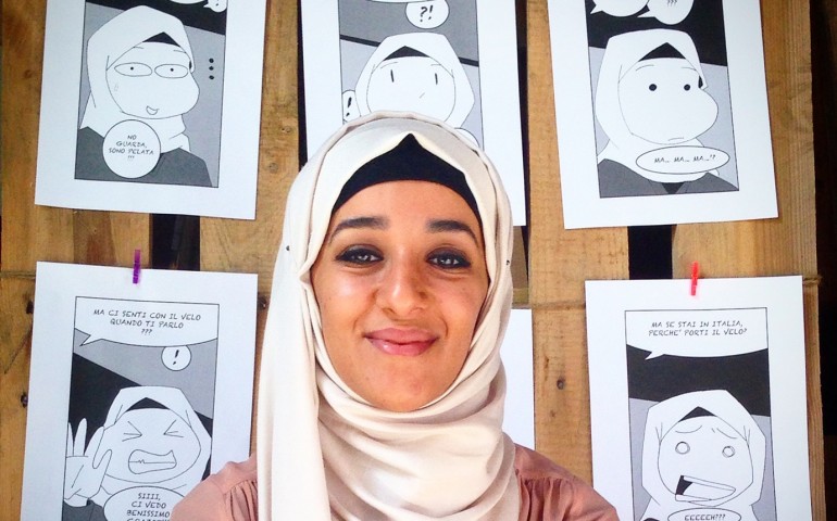 A Cagliari Takoua Ben Mohamed, la ragazza che combatte le discriminazioni con i fumetti