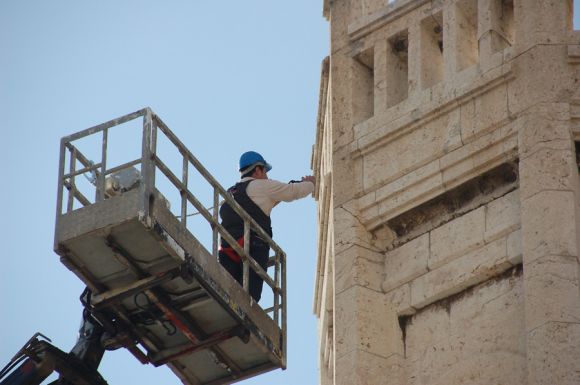 Lavori al palazzo Civico. Limitazioni al traffico in via Roma