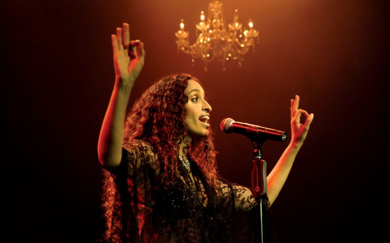 Noa apre i battenti dell’edizione 2015 di Rocce Rosse Blues stasera a Cagliari