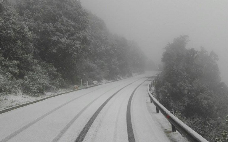 E’ arrivata la neve in Sardegna. Temperature in picchiata, previste forti gelate