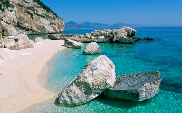 Cinque spiagge sarde elette dal sito di viaggi Trip Advisor fra le più belle d’Italia