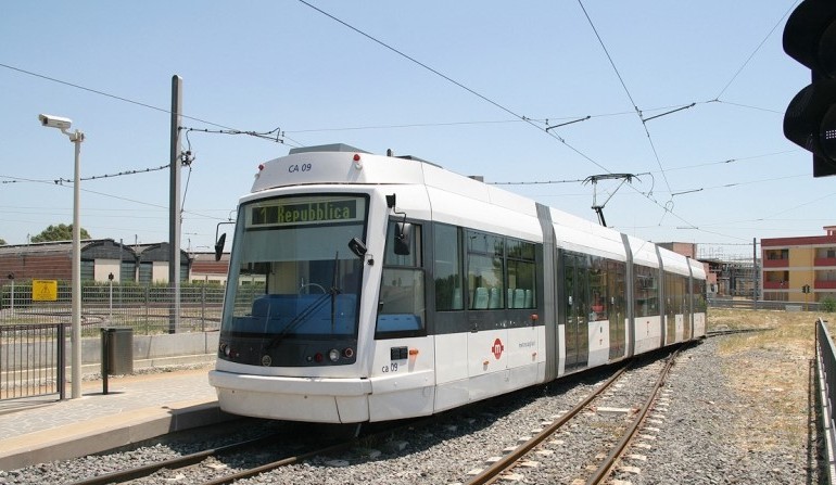 Cagliari. Dimezzate le frequenze della metro, disservizi e polemiche in arrivo