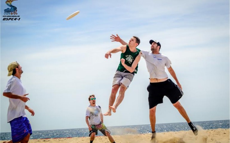 Ultimate Frisbee, lo sport per tutti ma senza arbitro