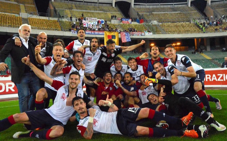 Serie B. Il Cagliari cala il tris a Bari: è serie A. Sbancato il San Nicola