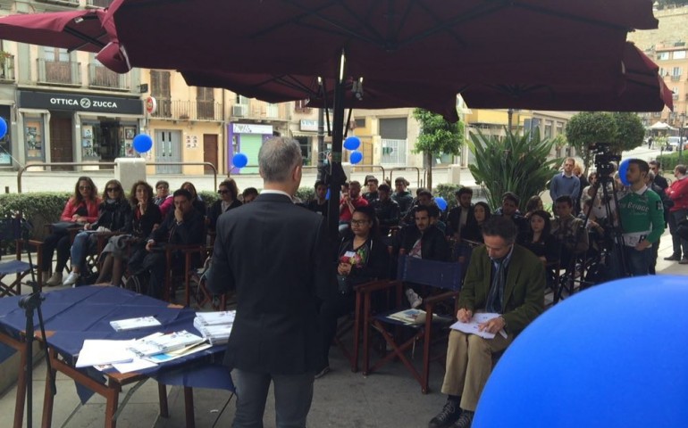 Studenti a lezione all'Old Square.