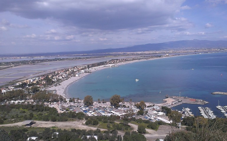 Il Poetto e Marina Piccola (foto Wikipedia)