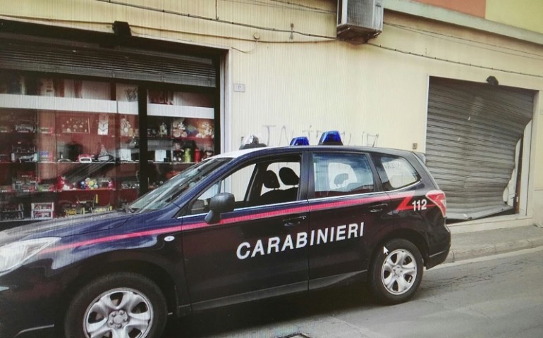 Tentato furto nella notte in una tabaccheria di Quartu. Indagano i Carabinieri