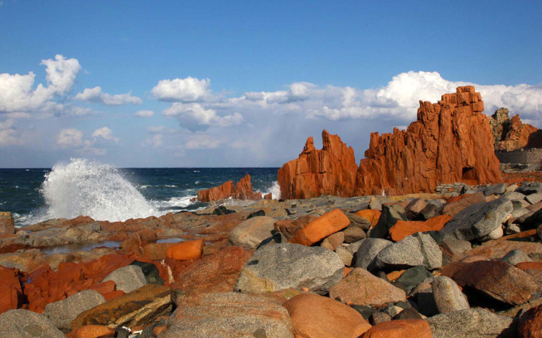 vivi l'ogliastra tortolì arbatax santa maria culurgioni maialetto sardo arrosto prodotti tipici vacanza weekend Su Logu de S’Iscultura rocce rosse torre san miguel san gemiliano