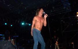 Iggy Pop sul palco di Cagliari (foto Stefano Cortis)