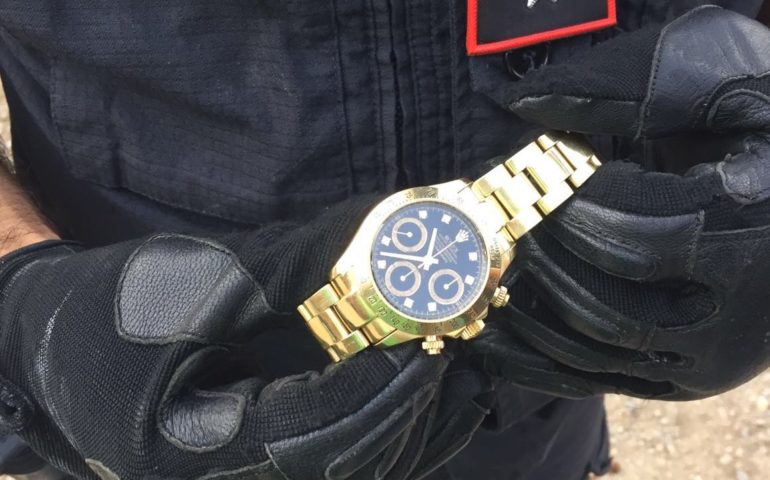 Il Rolex d'oro ritrovato nel campo nomadi di Selargius