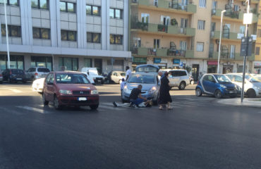 La donna investita in piazza Giovanni XXIII (foto S. Cortis)