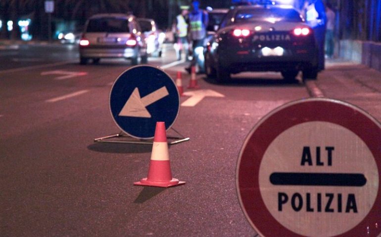 Un posto di blocco della polizia stradale