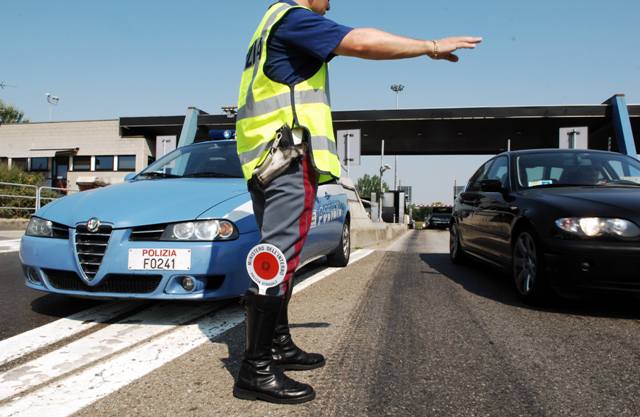 La polizia contro le morti sulle strade