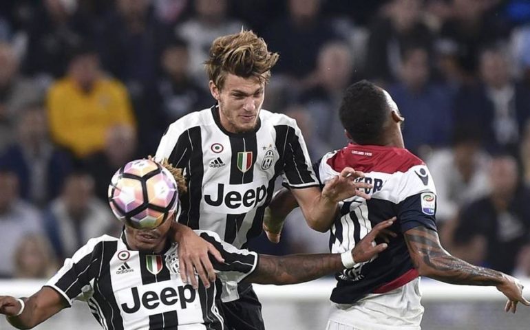 Disfatta allo Stadium, un Cagliari mai in partita crolla contro una Juventus “normale”