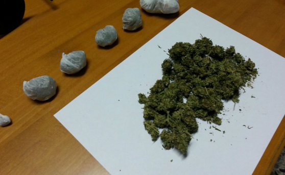 Pusher arrestato a Iglesias, in casa aveva 57 grammi di marijuana