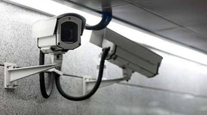 Arriva l’occhio di 100 telecamere in tutta la Sardegna per prevenire attentati contro sindaci e amministratori