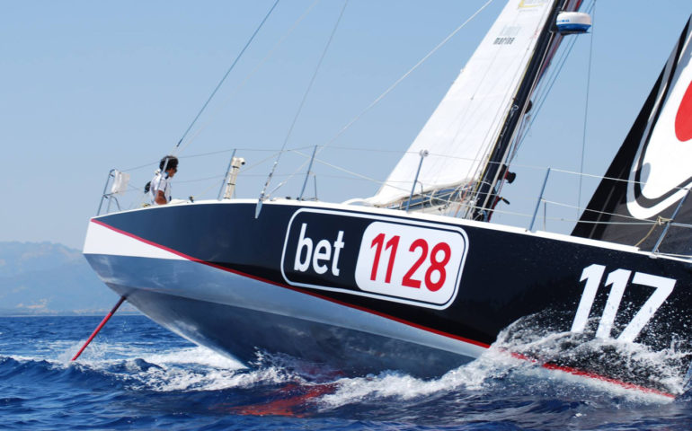 Il “principe del mare” ritarda la partenza. Gaetano Mura partirà da Cagliari sabato per battere il record del giro del mondo in barca a vela