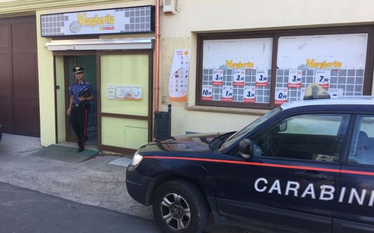 Lunamatrona, catturato con il malloppo il ladro di adesivi per dentiere. In mezzo alla merce 22 confezioni di Polident