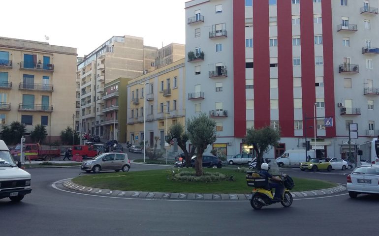 Viale Sant’Avendrace, terminati i lavori della rotatoria. Più verde e traffico snellito